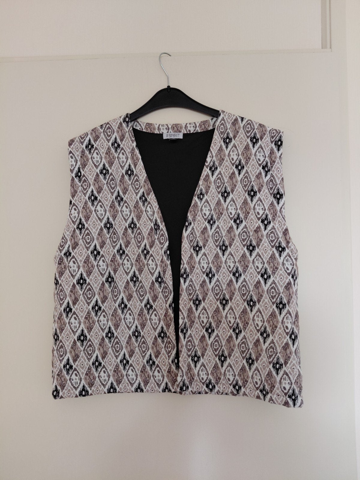 Gilletje  Only  L, Maat 42/44 (L), Ophalen of Verzenden, Zo goed als nieuw, Overige kleuren