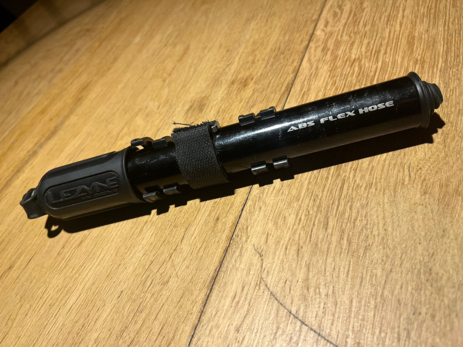 Lezyne ABS Flex Hose Fietspomp, Ophalen of Verzenden, Zo goed als nieuw