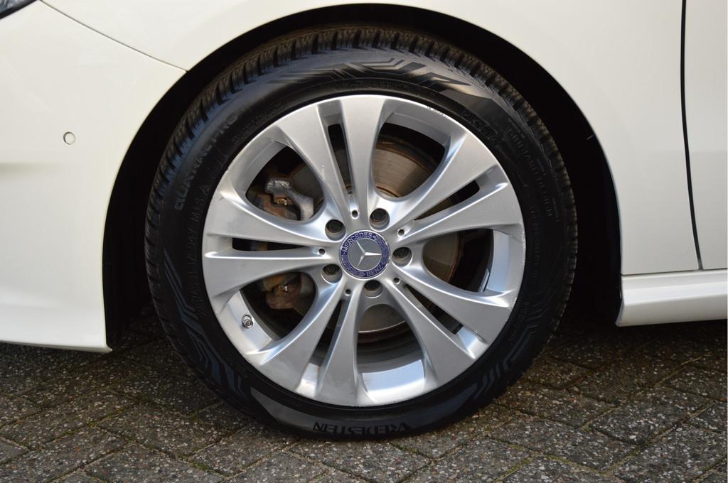 Mercedes-Benz B-Klasse 180 URBAN | PDC | LED | NAVI | STOELV, Auto's, Mercedes-Benz, Voorwielaandrijving, 12 maanden, Gebruikt