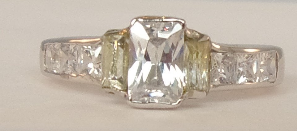 Witgouden dames ring met witte en gele Zirkonia, Verzenden, Wit, Zo goed als nieuw, 17 tot 18
