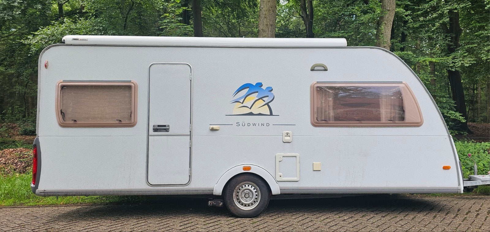 ✅️Knaus sudwind 550 TK, 6 persoons + mover✅️, Caravans en Kamperen, Caravans, Particulier, tot en met 6, 1000 - 1250 kg, Rondzit