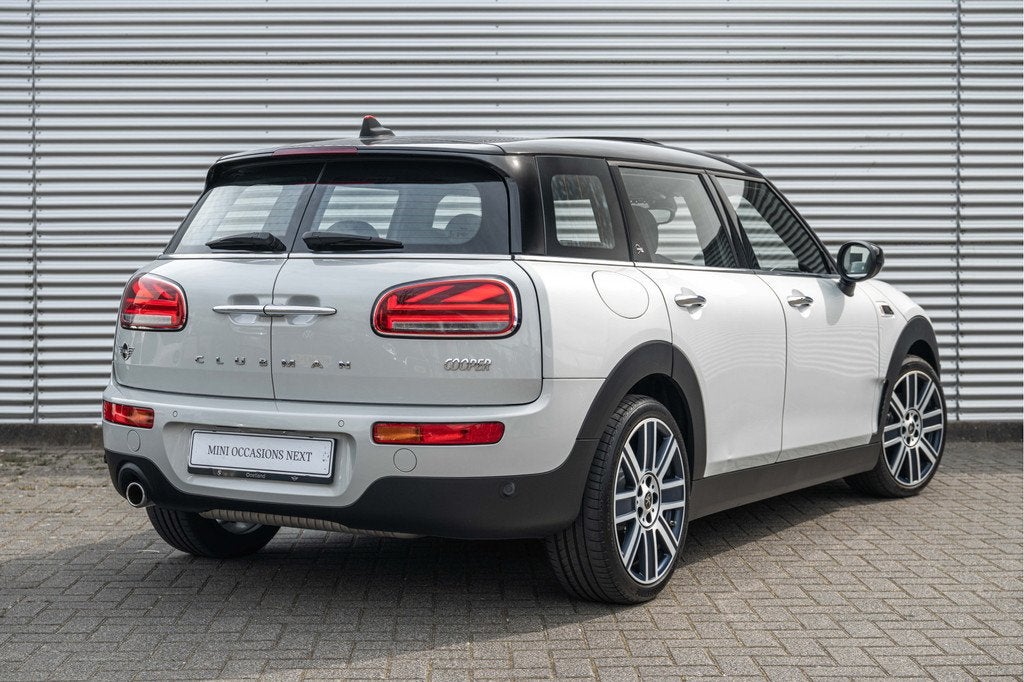 MINI Clubman Cooper Automaat / Richmond Park Edition / Panor, Auto's, Gebruikt, Met garantie (alle), Leder en Stof, Wit