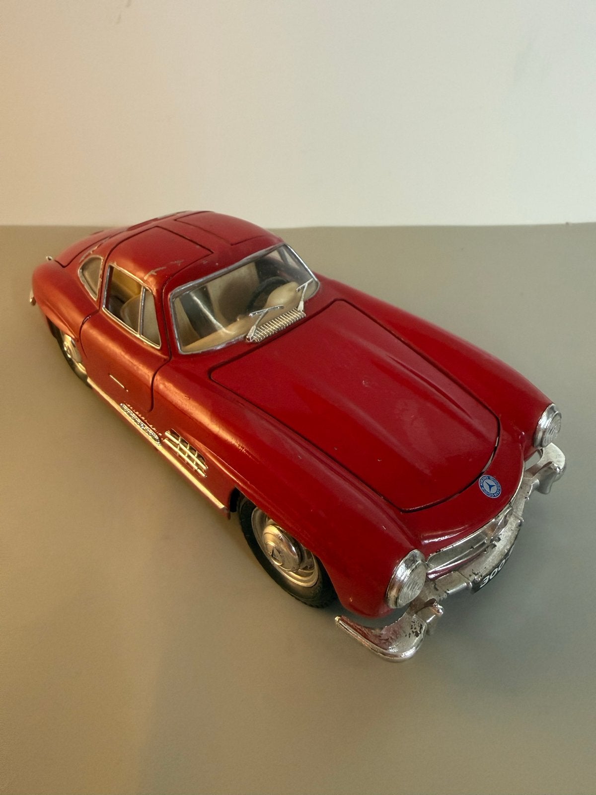 Schaalmodel Mercedes-Benz 300 SL (1954) Rood, Ophalen of Verzenden, Gebruikt