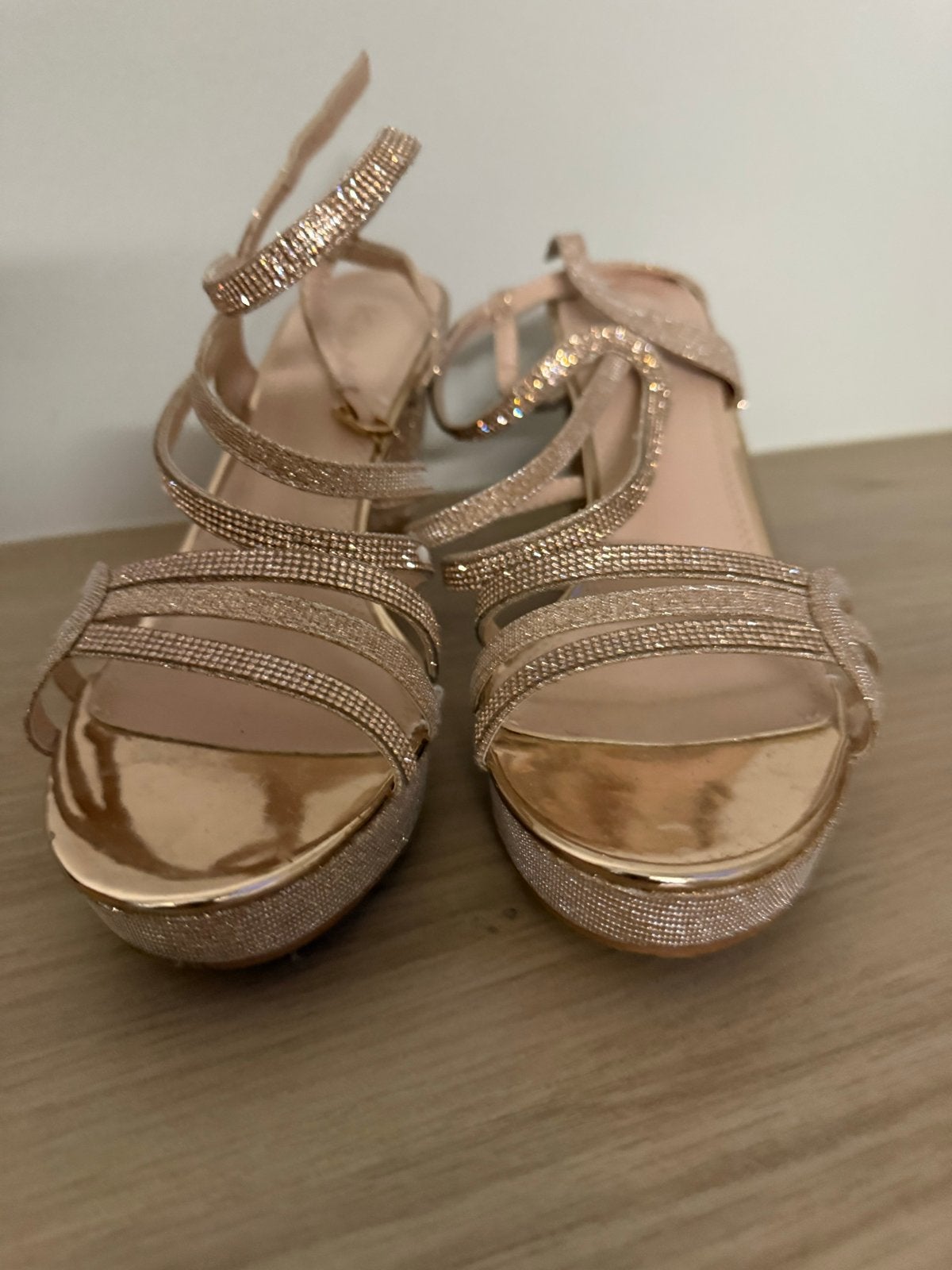 Kayla Gouden glitter hakken maat 40 - 1x gedragen, Pumps, Overige kleuren, Ophalen of Verzenden, Zo goed als nieuw