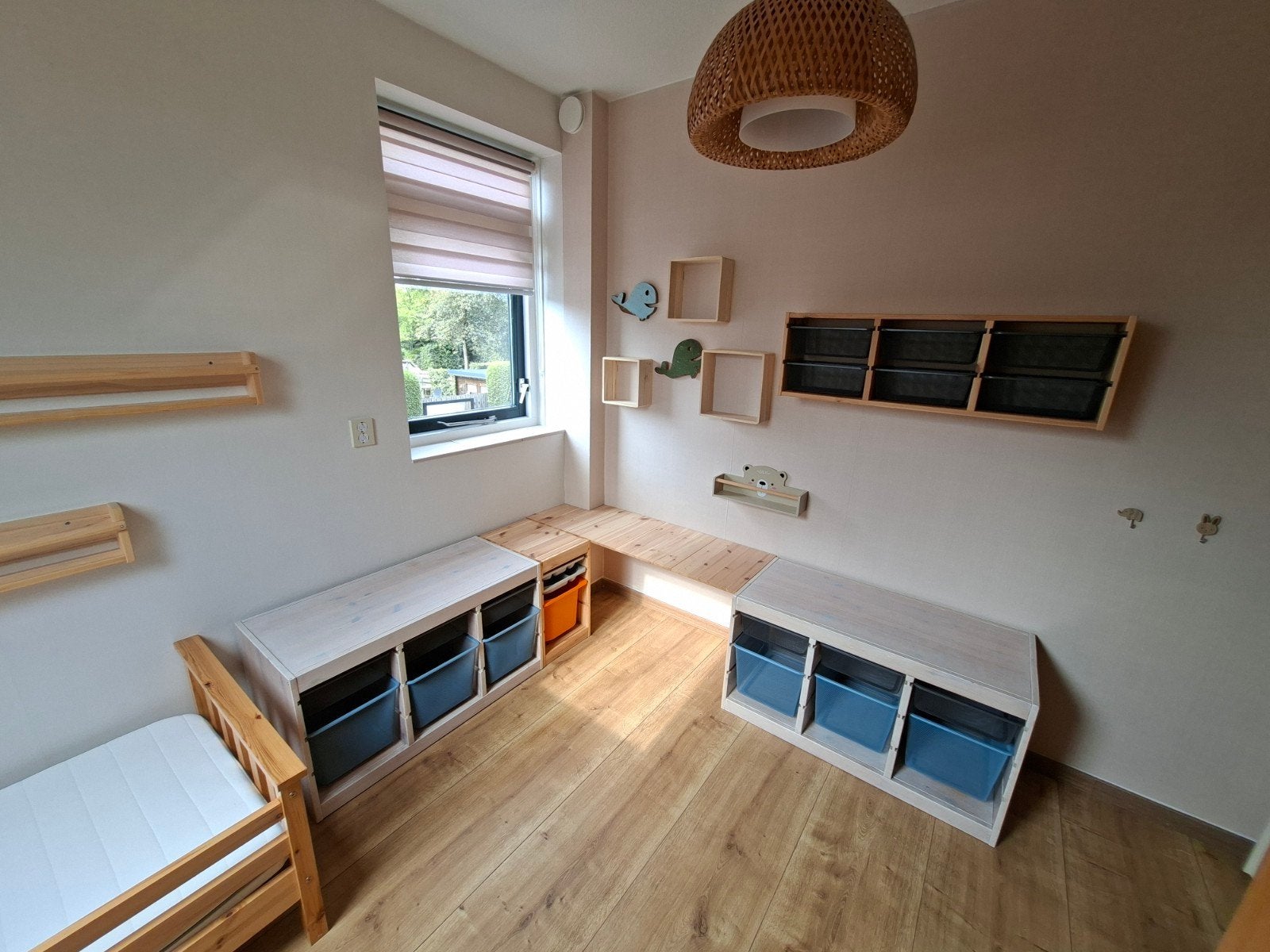 IKEA meubels: bed, opbergkasten en planken, Kinderen en Baby's, Ophalen, Gebruikt, Overige typen