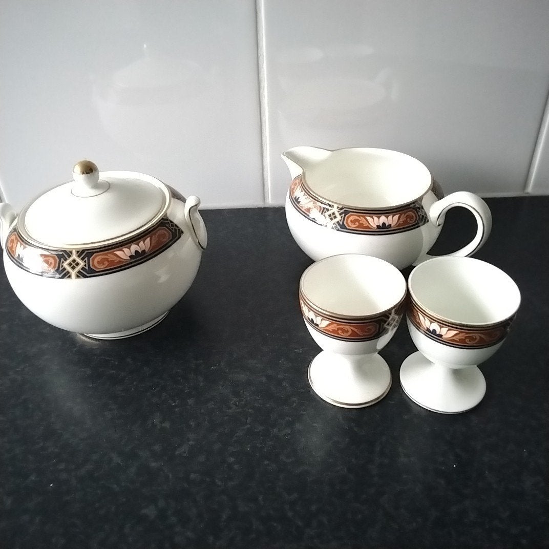 wedgwood chippendale  roomstel, 2 eierdopjes, Ophalen of Verzenden, Zo goed als nieuw, Porselein, Overige typen