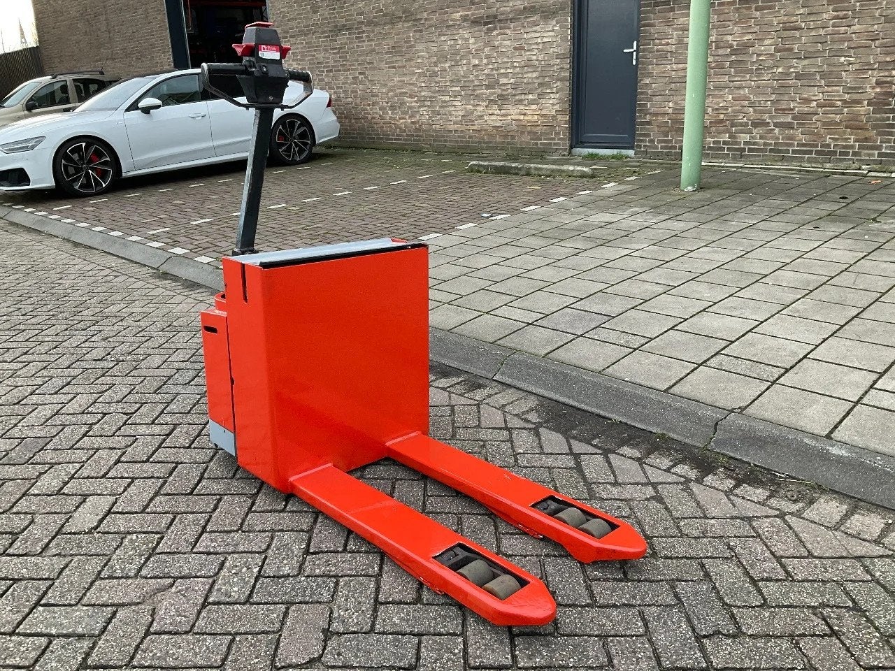 GT PALLETWAGEN 1000KG / HEFTRUCK, Overige aandrijving, Marconistraat 2
3133KL  Vlaardingen, NL, Yilmaz Heftrucks, Info@yilmazheftrucks.nl