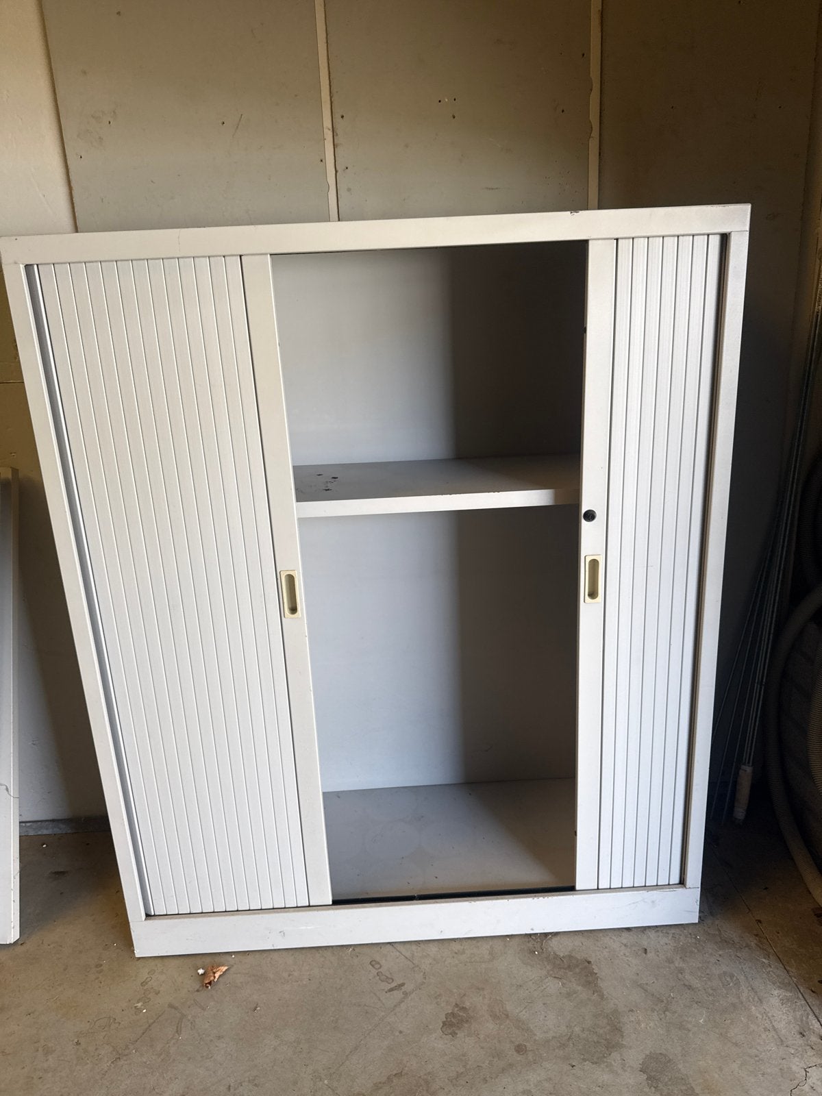 Metalen kast 123 cm breed en 146 cm hoog, Gebruikt, 100 tot 150 cm, Ophalen of Verzenden, Metaal