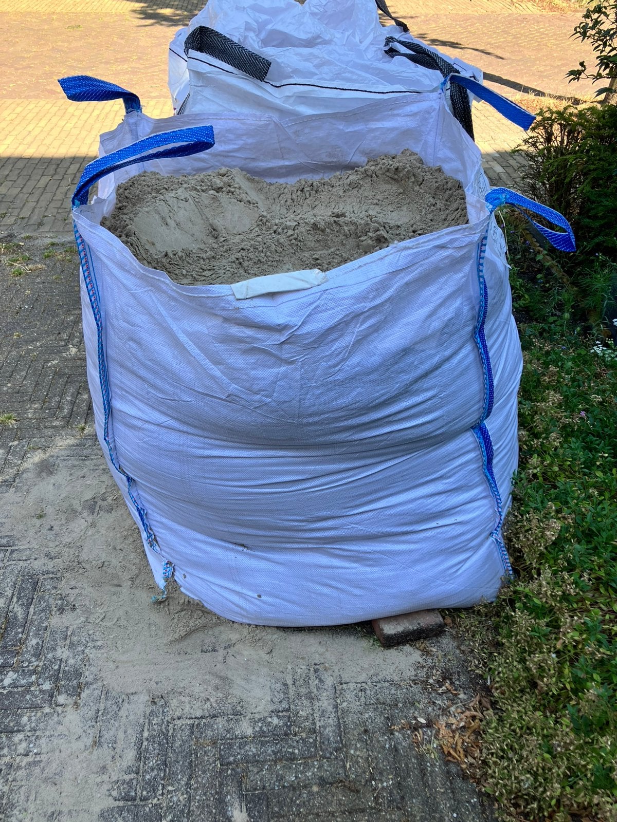 Gratis kuub zand, Ophalen, Zo goed als nieuw, Ophoogzand
