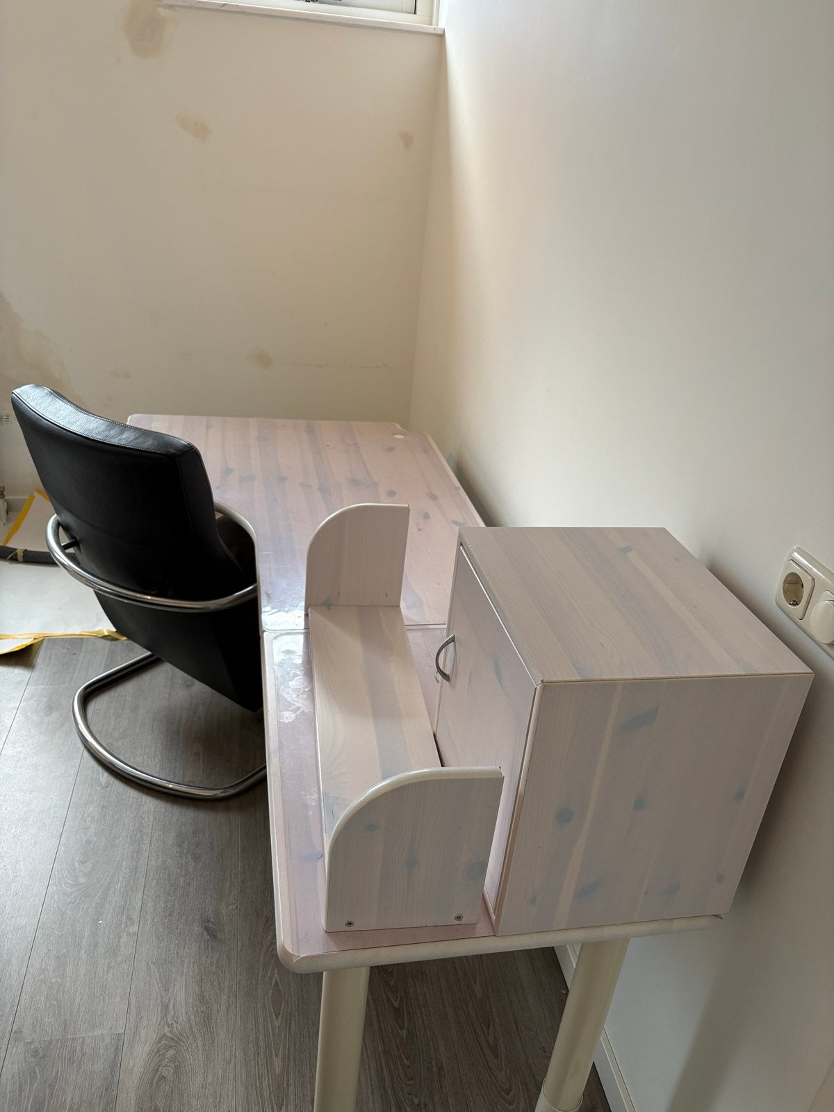 Flexa bureau, wandplank en kastje voor hoogslaper, Ophalen, Opbergruimte, Gebruikt, Hout