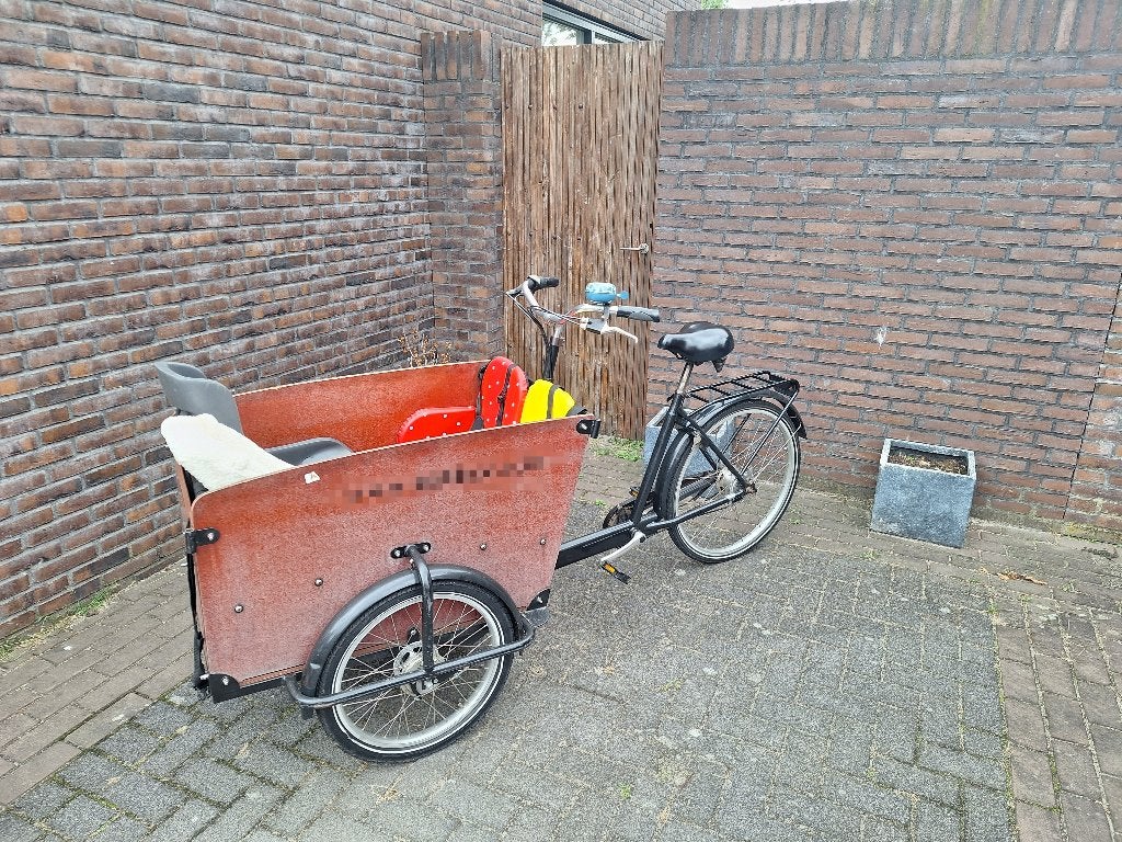 Babboe bakfiets met vier zitjes en regenhoes, Gebruikt, 2 kinderen, Trommelrem, Ophalen