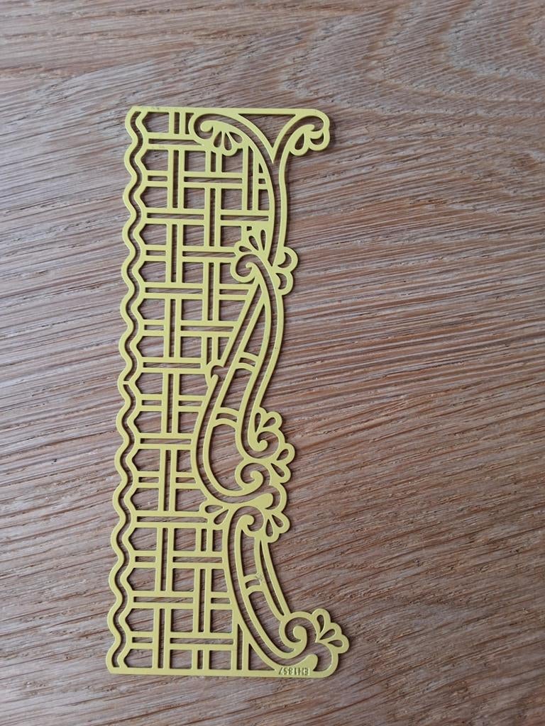 Borduur/snijmal - Decoratieve rand, Goud, Geschikt voor snijden, Gebruikt, Gereedschap of Toebehoren