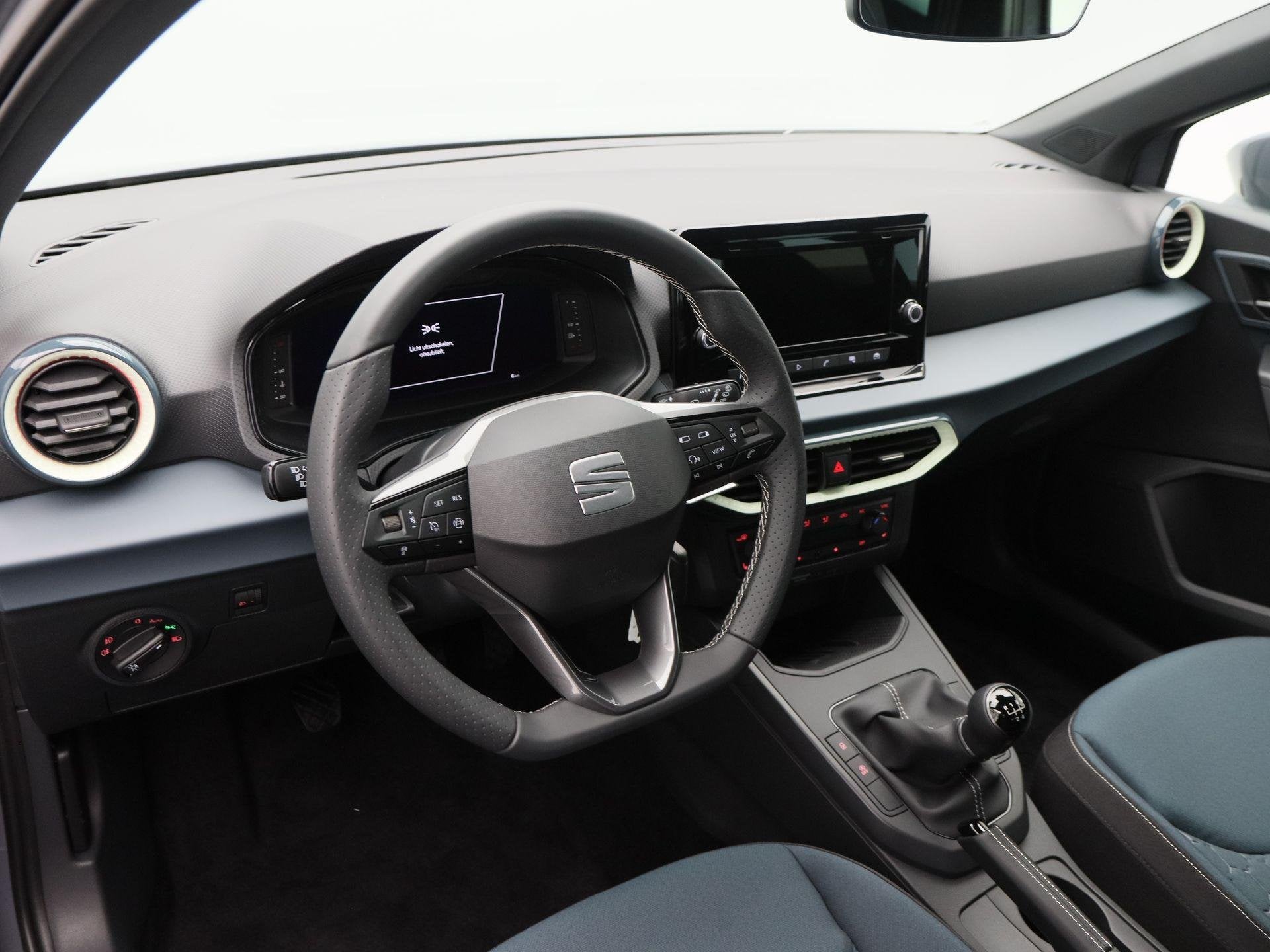 SEAT Ibiza Style Business Connect 1.0 TSI 95 PK | Stoelverwa, Voorwielaandrijving, Automatische klimaatregeling, Stof, 95 pk