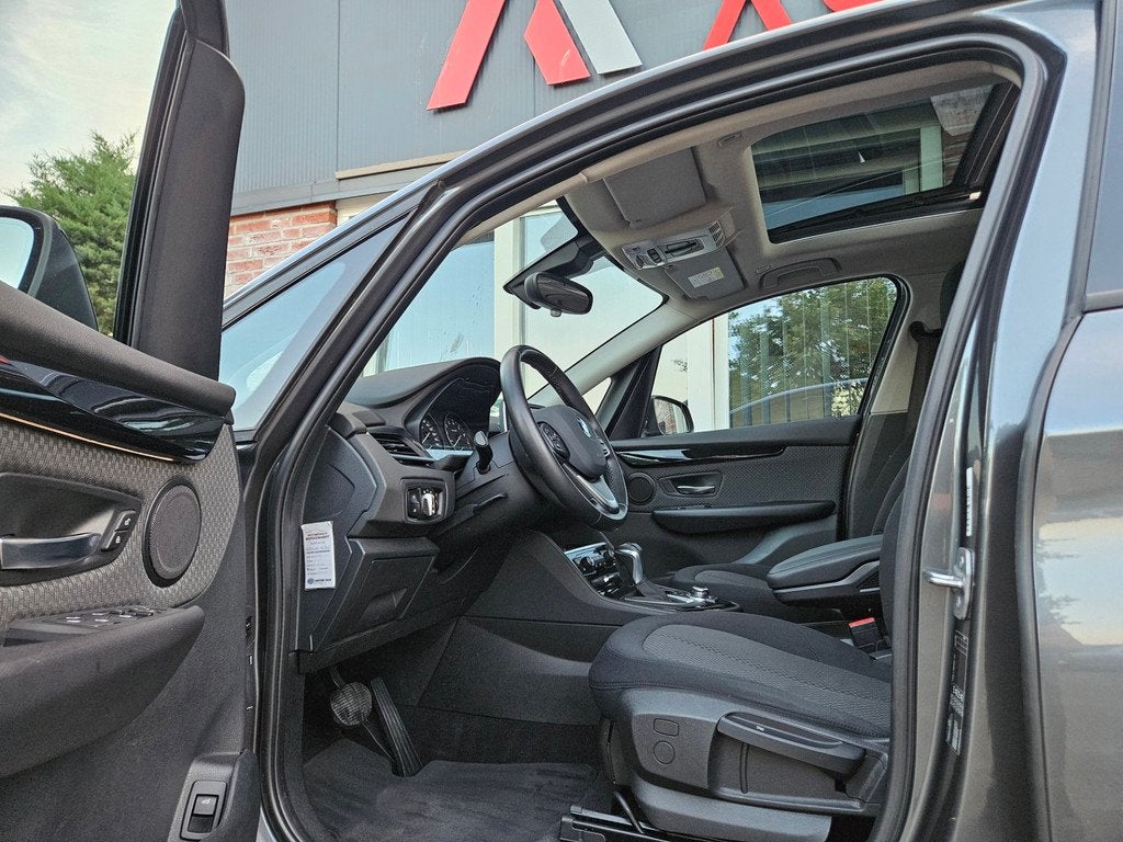 BMW 2-serie Active Tourer 220i High Executive Automaat! Trek, 1998 cc, 730 kg, Gebruikt, Euro 6