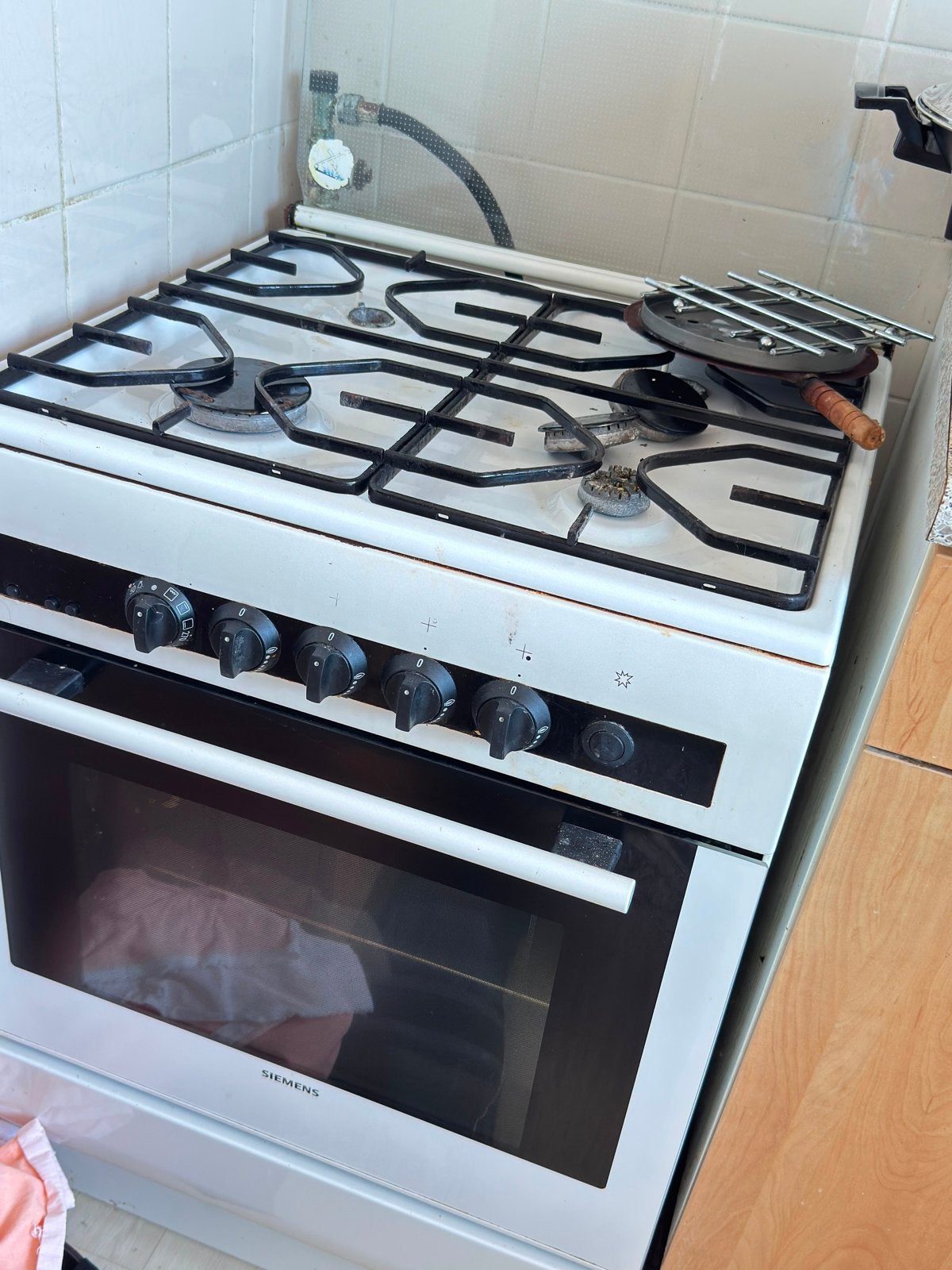 Siemens gasfornuis met oven gratis ophalen Zaandam, Witgoed en Apparatuur, Gebruikt, 60 cm of meer, Gas, Vrijstaand