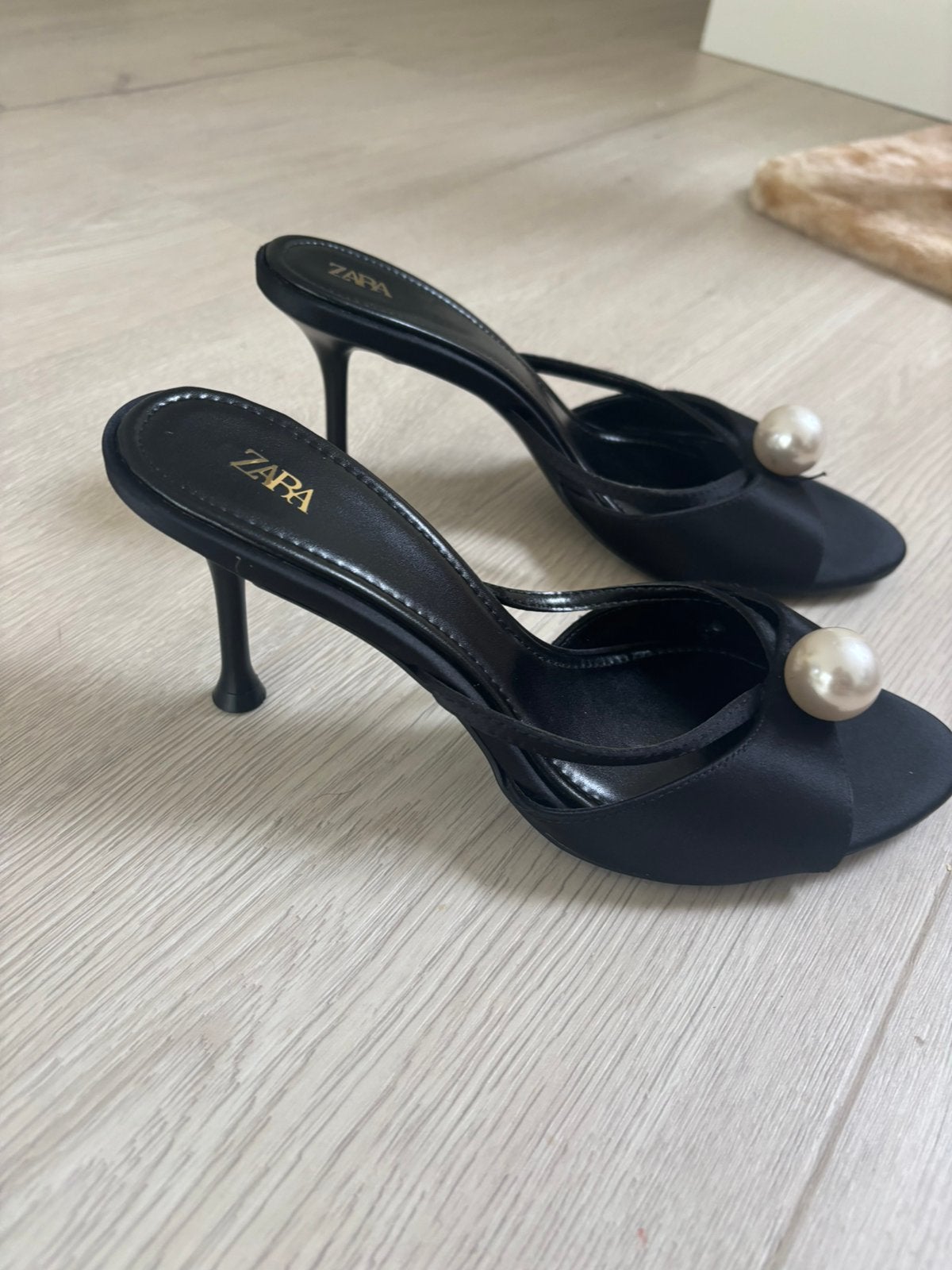 Slipper hakjes maat 38, Ophalen of Verzenden, Zo goed als nieuw, Sandalen of Muiltjes