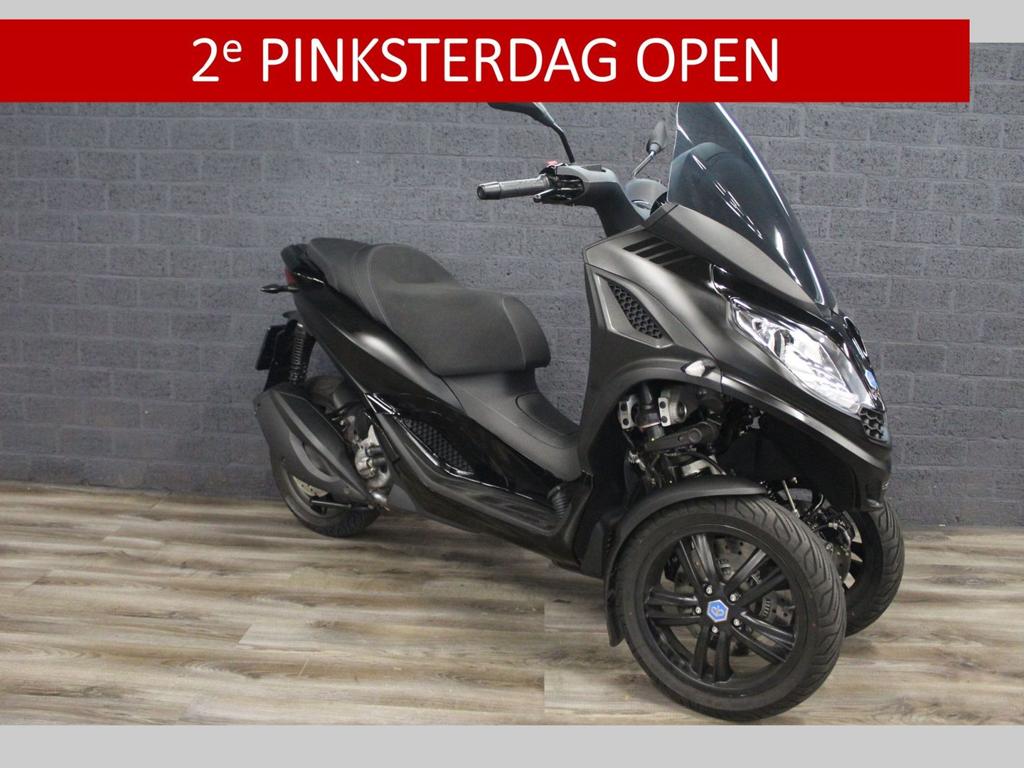 PIAGGIO MP3 300 HPE LT (bj 2024) 2,577 km  Nieuwstaat!!, Motoren, Scooter, Onbekend, Onbekend, Minimaal motorrijbewijs A2