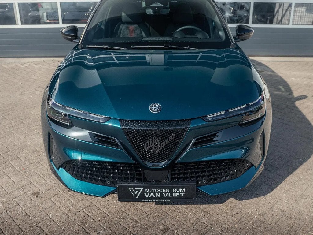 Alfa Romeo Junior Elettrica Ti 54 kWh € 42.592,00, Automaat, Blauw, Leder en Stof, Nieuw