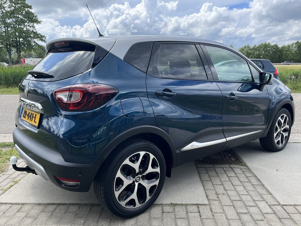 Renault Captur 0.9 TCe Bose / Dealer onderhouden / Trekhaak, Voorwielaandrijving, Stof, Gebruikt, Blauw