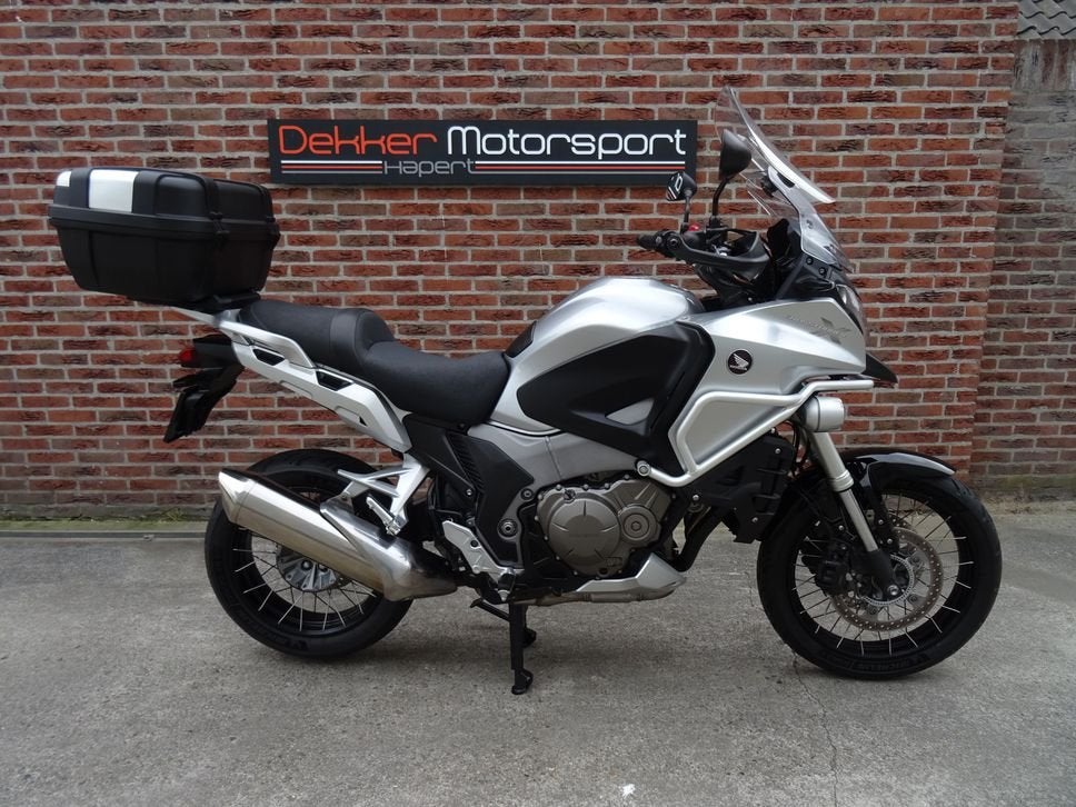 Honda VFR1200X Crosstourer # 2013 # 51.800KM # Silver #, Motoren, Motoren | Honda, Honda, -, 4 cilinders, Motorrijbewijs A