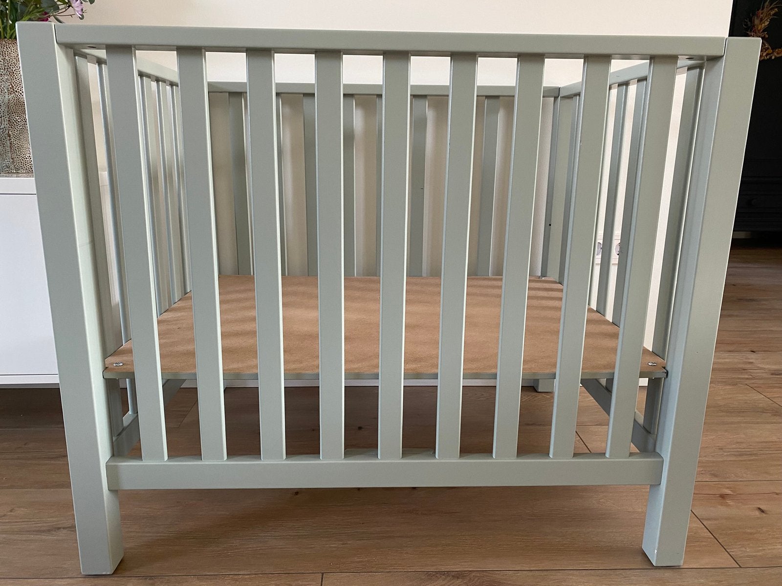 Baby box van TWF Timo zonder lade inclusief matrasje, Ophalen, Zo goed als nieuw, Lade