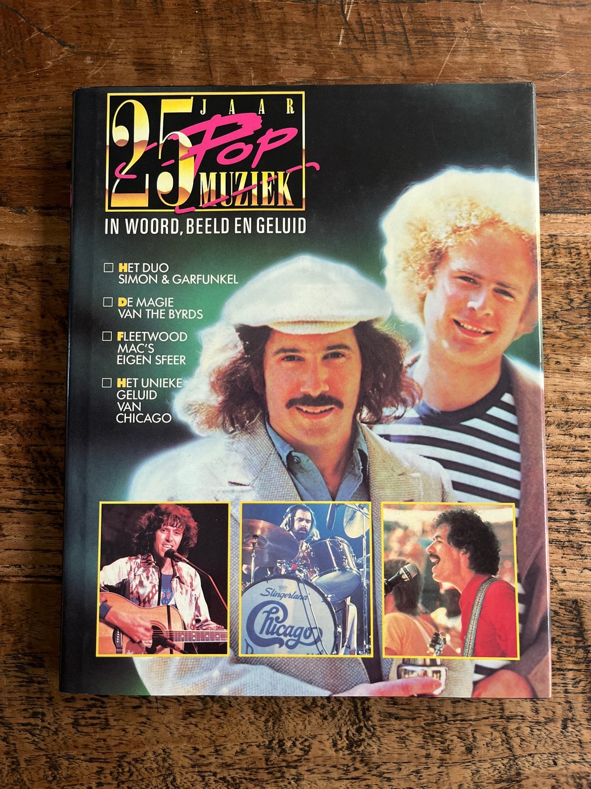 25 Jaar Popmuziek: In Woord, Beeld en Geluid, Ophalen of Verzenden, Gelezen, Artiest