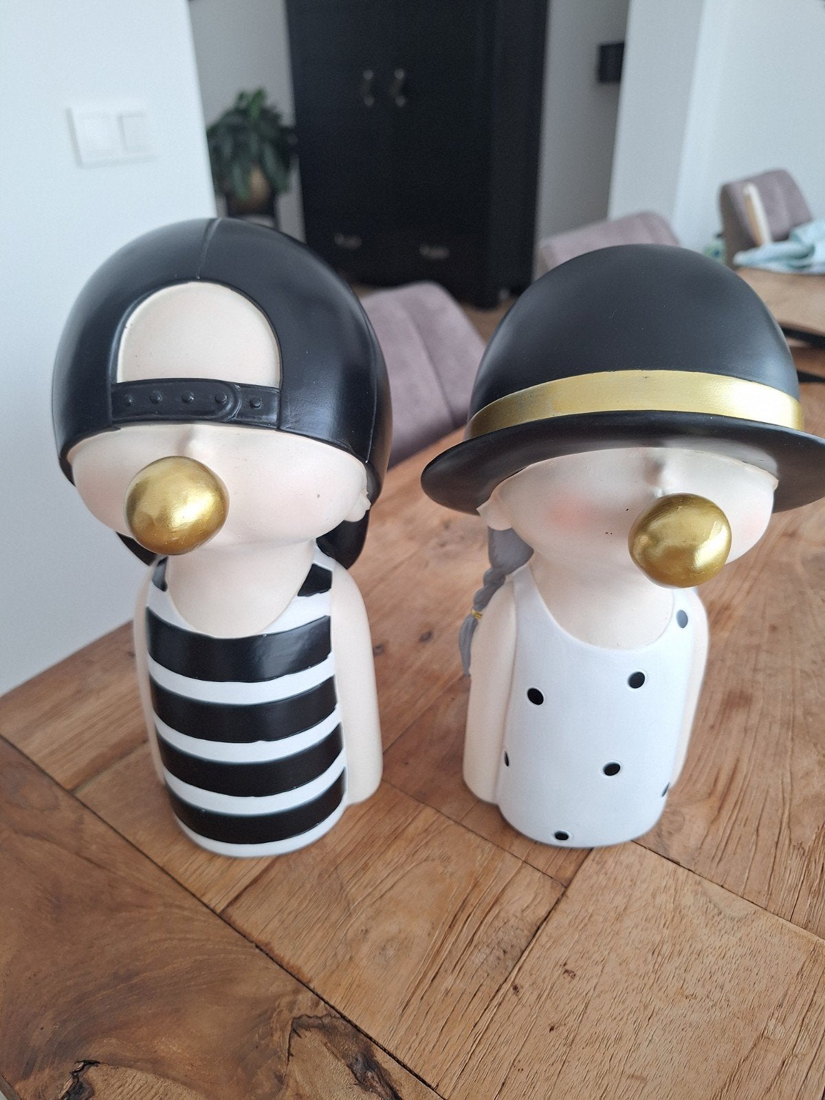 Leuke decoratieve beeldjes: jongen en meisje, Huis en Inrichting, Ophalen, Meerkleurig, Zo goed als nieuw, Modern