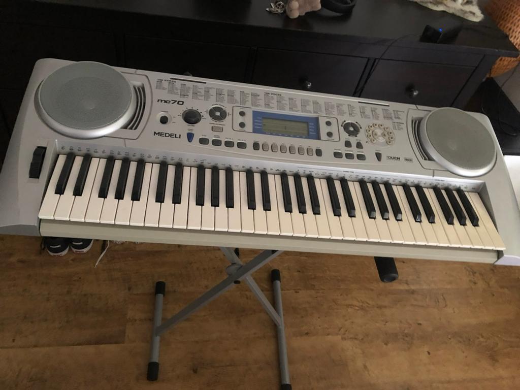 Medeli keyboard mc70 met standaard, Muziek en Instrumenten, Keyboards, Ophalen of Verzenden, Met standaard, Medeli, 61 toetsen
