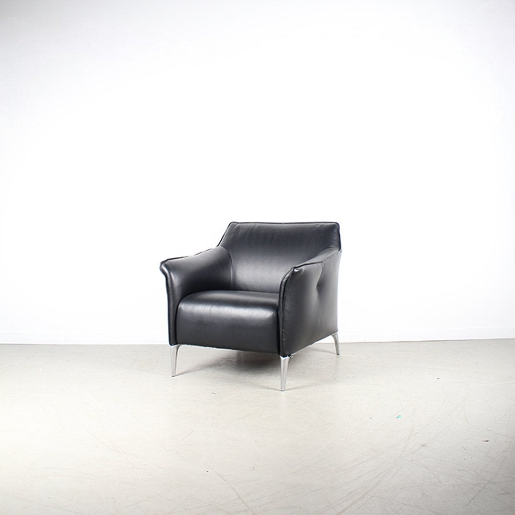 2x Leolux Mayon Fauteuil Zwart Leer – Staal, Huis en Inrichting, Niet ingevuld, Niet ingevuld, Ophalen of Verzenden, Zo goed als nieuw