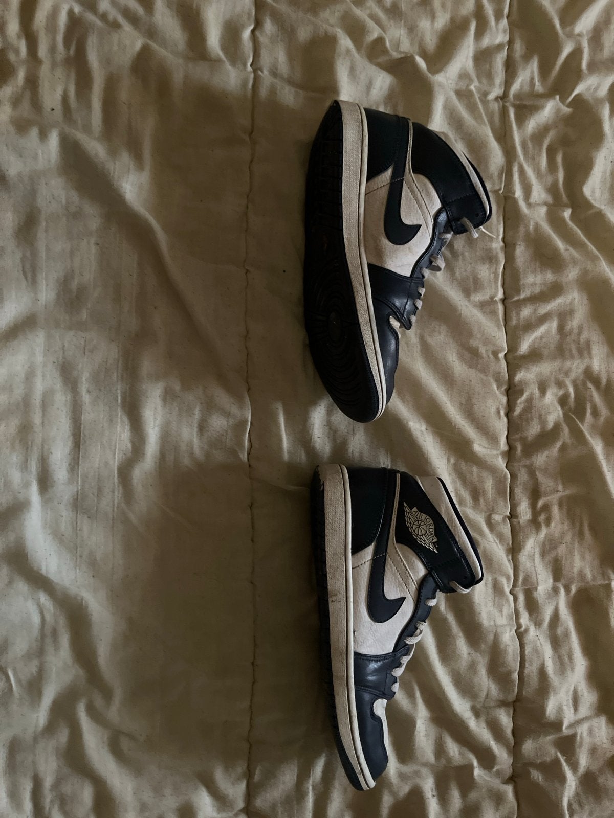 Nike Air Jordan 1 Mid - Zwart/Wit - Maat 42, Kleding | Heren, Schoenen, Ophalen of Verzenden, Gedragen, Zwart, Sneakers of Gympen