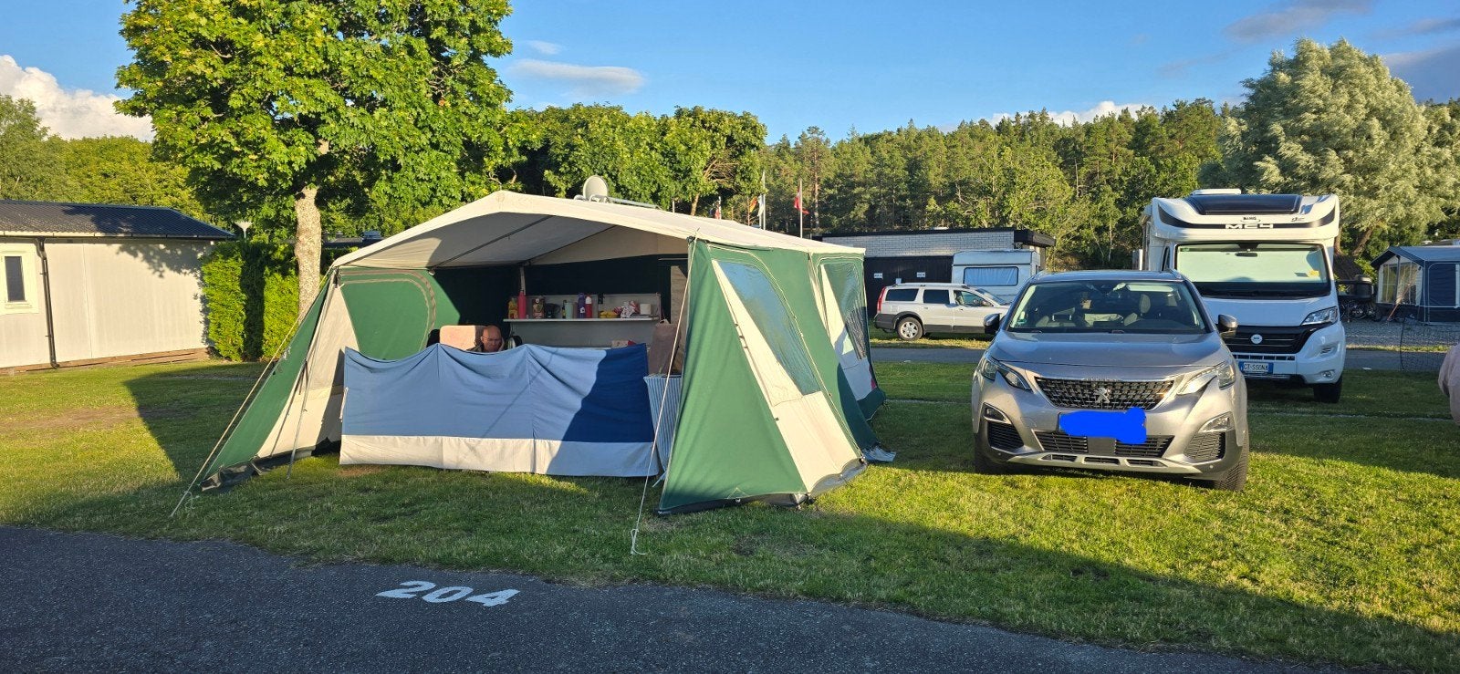 Combi Camp Country 2006 met Thule Fietsendragers + disselbak, Ophalen