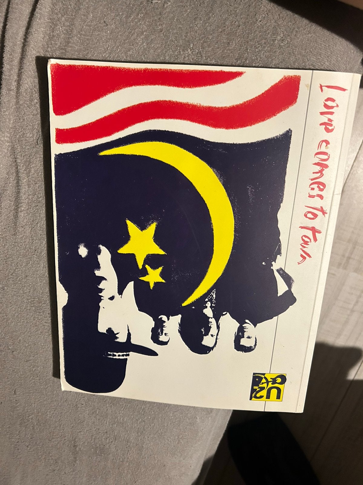 U2 Love Comes to Town Tour Boek + Tickets 1989/1990, Ophalen of Verzenden, Zo goed als nieuw, Artiest