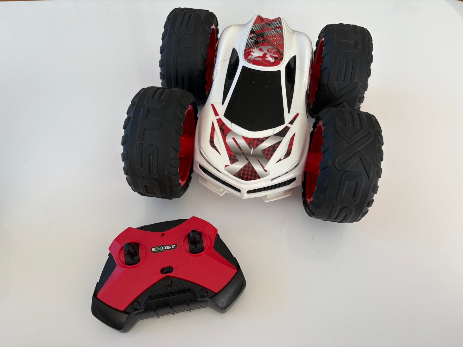 Exost bestuurbare auto, Kinderen en Baby's, Speelgoed | Speelgoedvoertuigen, Ophalen, Zo goed als nieuw