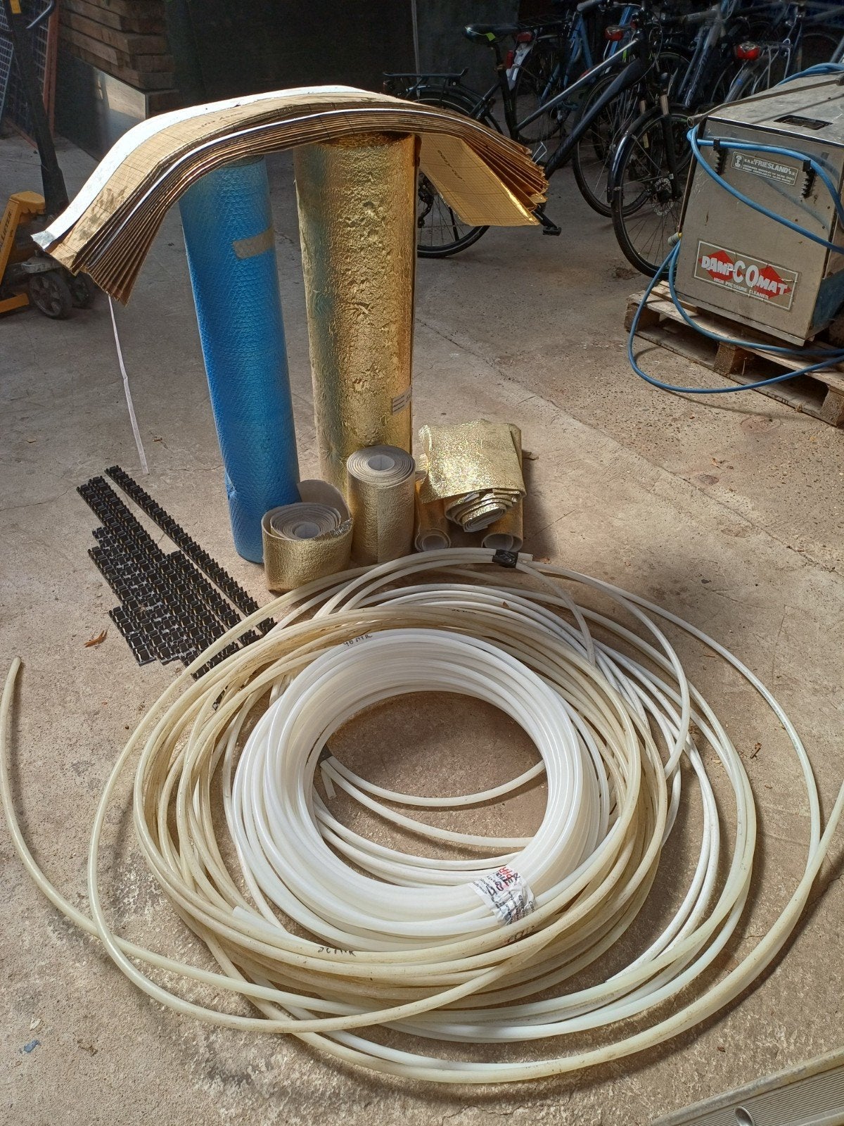 Vloerverwarming isolatie en buizen, Doe-het-zelf en Verbouw, Isolatie en Afdichting, Ophalen, Overige materialen, Minder dan 4 cm