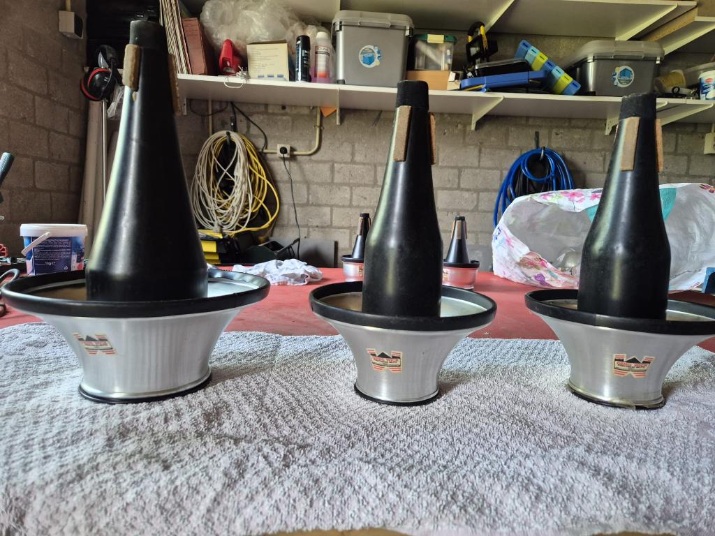 trombone dempers cup mutes 3x tenor en bas, Muziek en Instrumenten, Ophalen of Verzenden, Gebruikt, Trombone