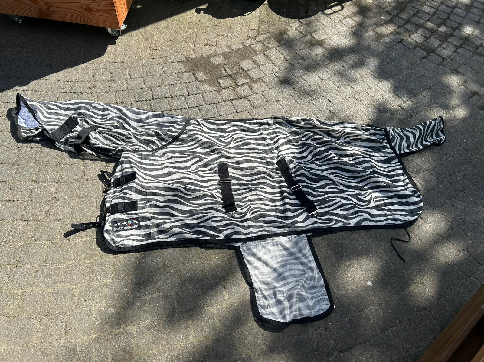 Hkm vliegendeken zebra met hals maat 155, Dieren en Toebehoren, Paarden en Pony's | Dekens en Dekjes, Ophalen of Verzenden, Gebruikt