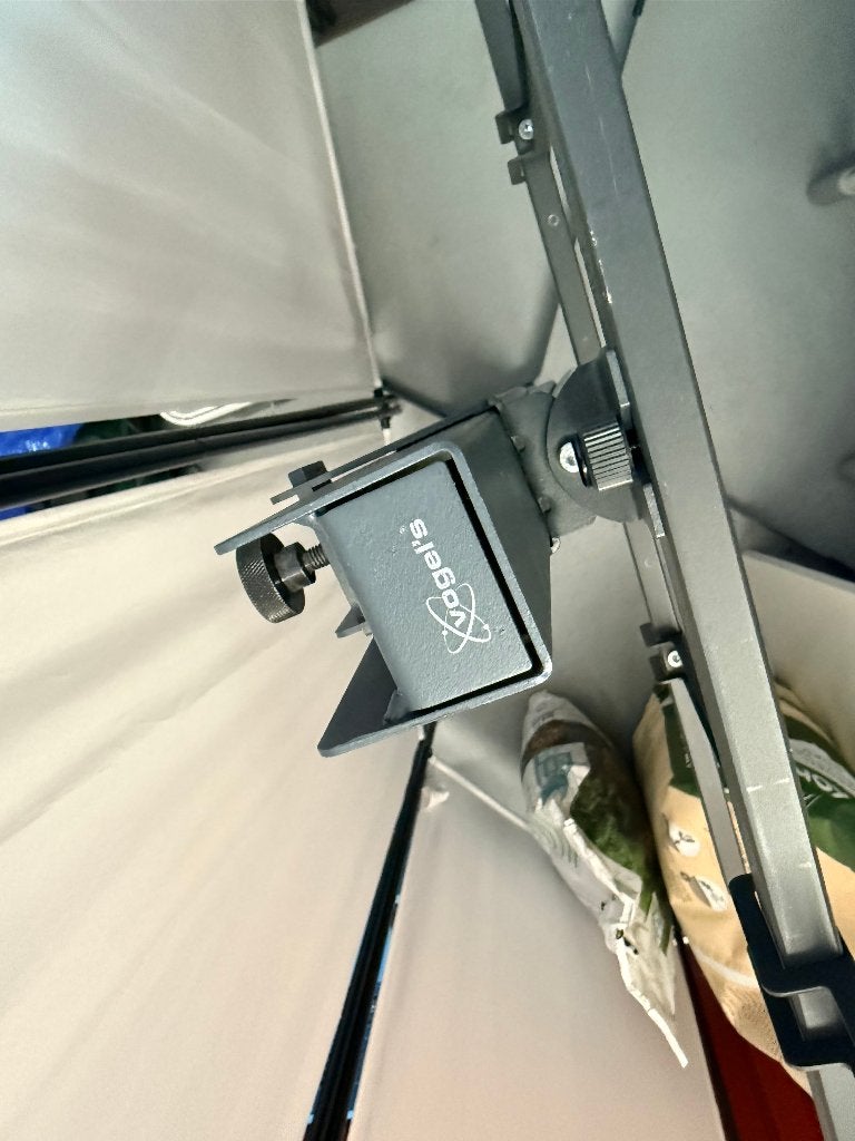 Vogel's TVS 3690 with Vogel's SOUND 3550 TV Stand, Ophalen, Zo goed als nieuw