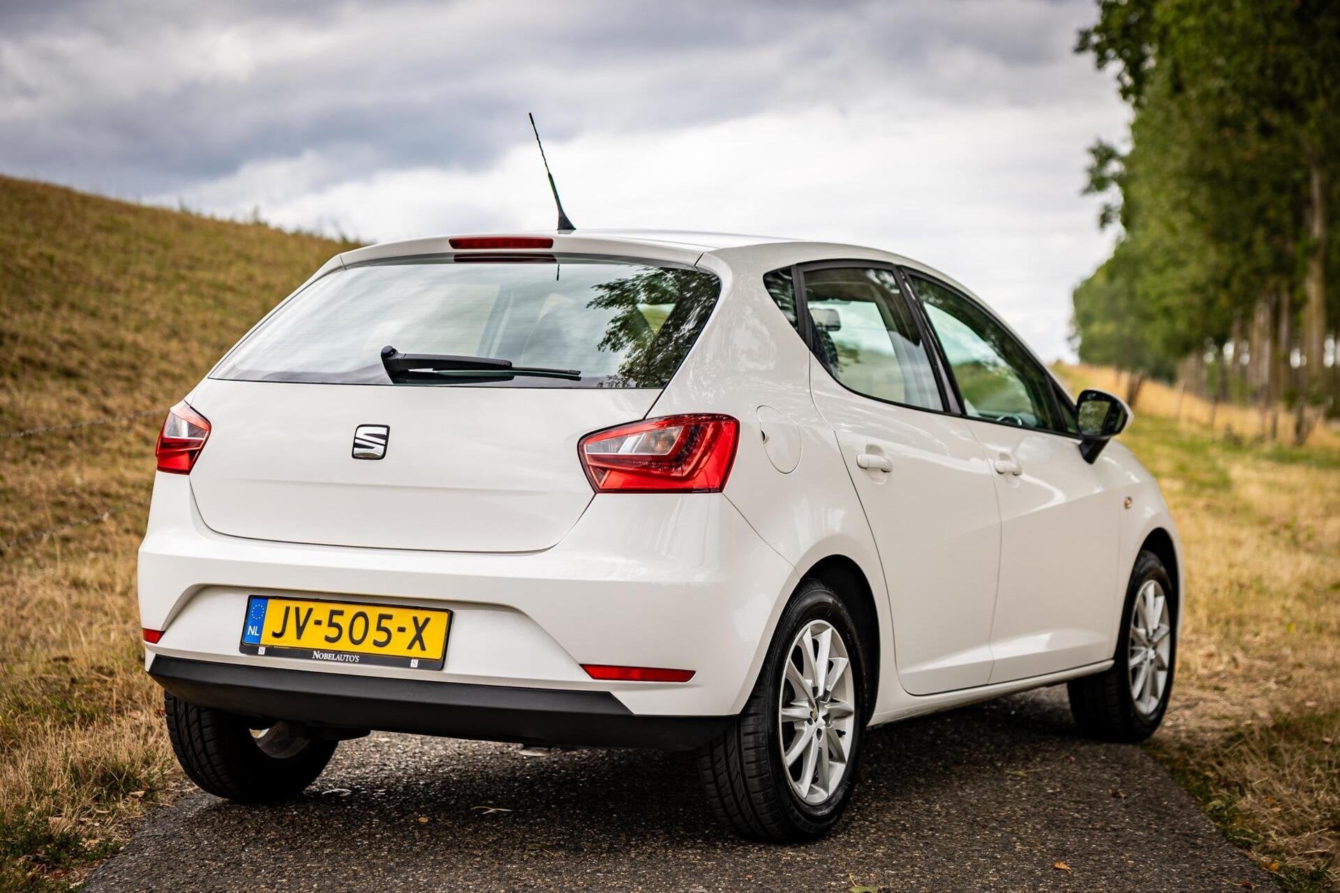 Seat Ibiza 1.0 EcoTSI Style |Nap |5deurs |LM velgen |Netjes, Voorwielaandrijving, Euro 6, Met garantie (alle), 995 kg