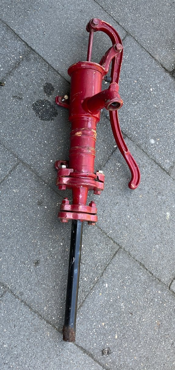 Vintage handpomp - Rood - Ideaal voor tuin of decoratie, Ophalen, Gebruikt, Handmatig, Overige typen