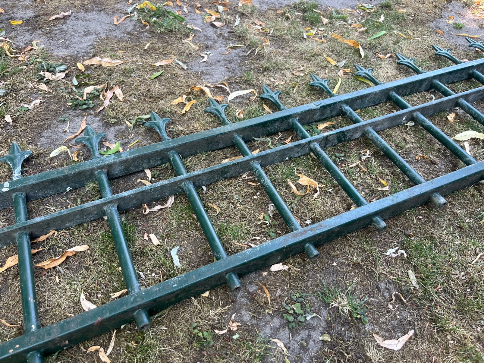 2 mooie, zware stalen tuinhekjes, Tuin en Terras, Ophalen, Zo goed als nieuw, IJzer, Sierhekwerk