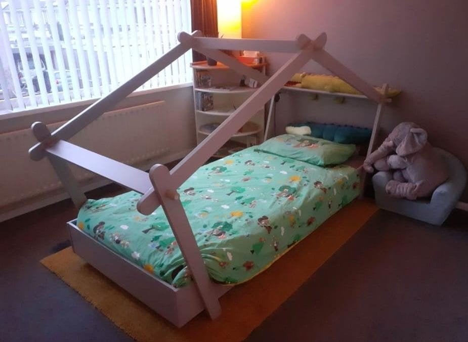 Kinderbed Huisbed met Lattenbodem en Matras, Lattenbodem, Gebruikt, 70 tot 85 cm, Ophalen of Verzenden