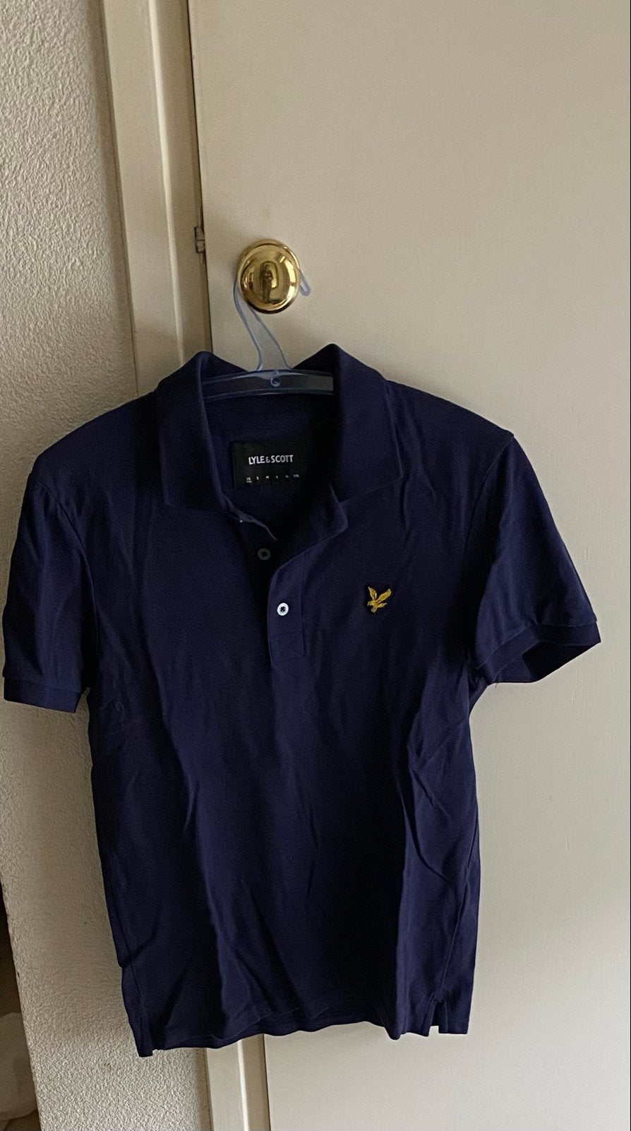 Lyle & Scott polo - 97% katoen, 3% elastan NIEUW donkerblauw, Verzenden, Nieuw, Maat 46 (S) of kleiner, Blauw