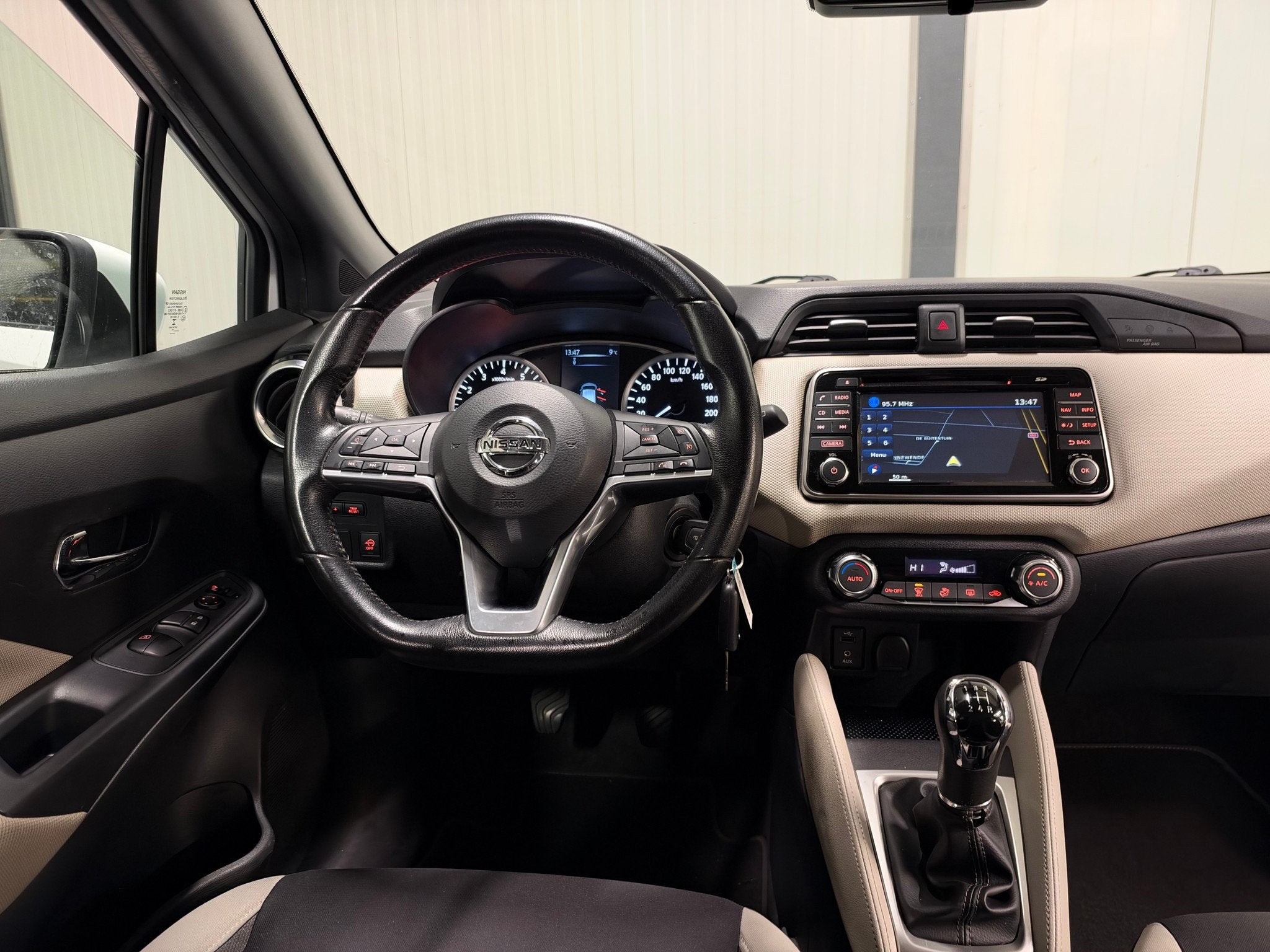 Nissan Micra 0.9 IG-T | N-Connecta 5-Drs | Airco-Ecc | Navi, Verwarmde buitenspiegels, 898 cc, Euro 6, Wit