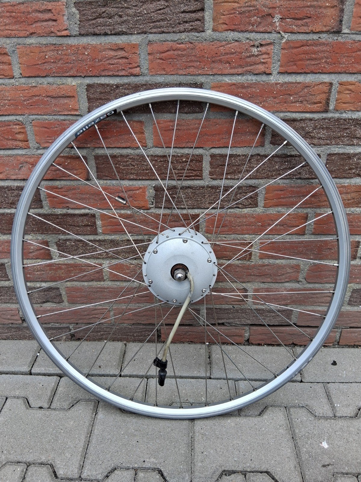 Gazelle Innergy voorwielmotor 5 pins. 36V, Fietsen en Brommers, Fietsonderdelen, Ophalen of Verzenden, Elektrische fiets, Wiel