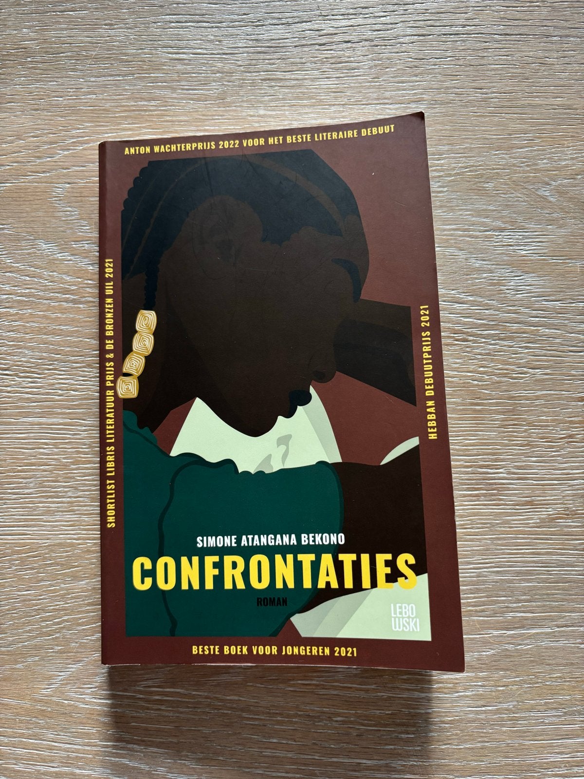 Confrontaties - Simone Atangana Bekono (Roman), Ophalen of Verzenden, Gelezen