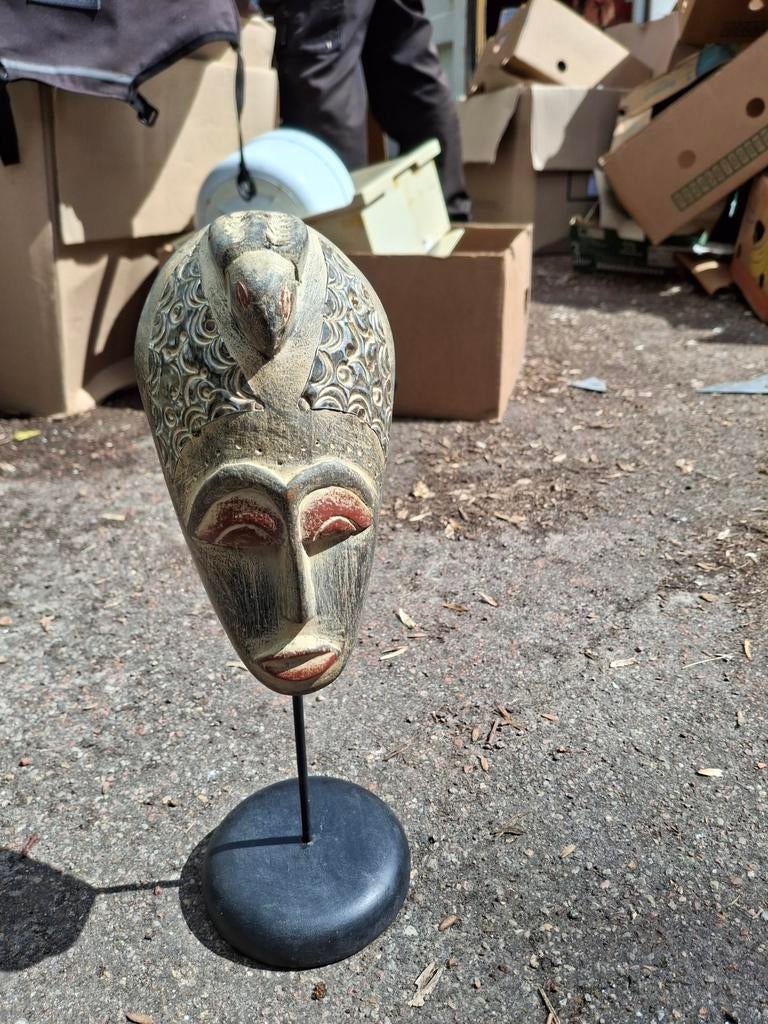Handgemaakt Afrikaans masker op standaard - Ghana, Antiek en Kunst, Kunst | Niet-Westerse kunst, Ophalen of Verzenden