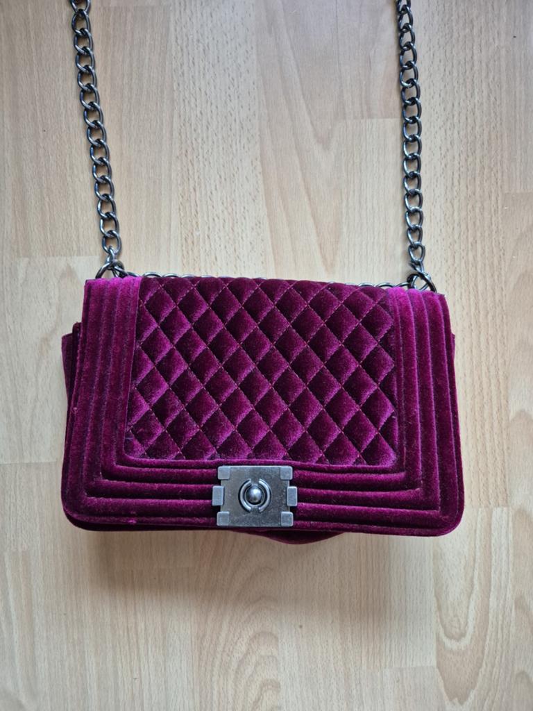 Unieke Rode Handtas - Fluweel met Ketting, Ophalen of Verzenden, Zo goed als nieuw, Rood, Handtas