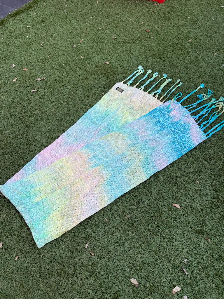 Prachtige Rainbow Frog Lotus Sjaal hand geweven, Ophalen of Verzenden, Zo goed als nieuw, Maat 46/48 (XL) of groter, Sjaal