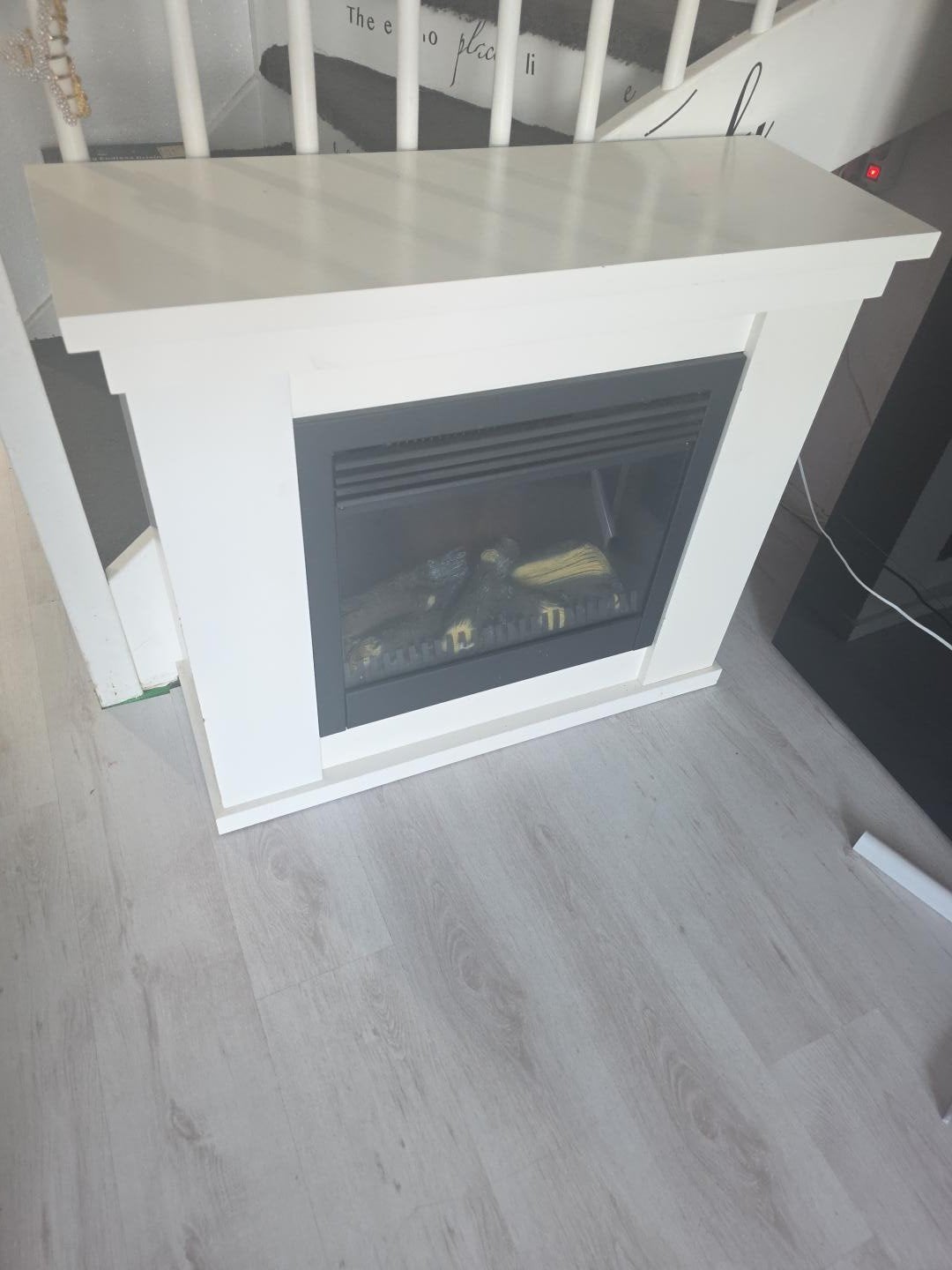 Witte elektrische sfeerhaard met schouw, Huis en Inrichting, Haarden, Ophalen, Gebruikt, Vrijstaande haard, Elektrische haard