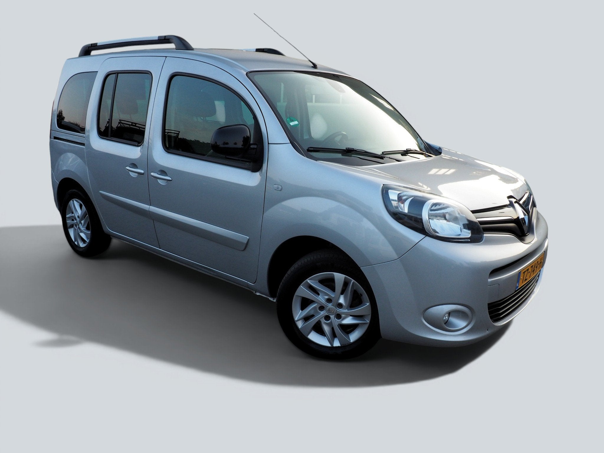 Renault Kangoo 1.2 TCe Family CLIMA CRUISE NAVI TREKH. PARKE, Voorwielaandrijving, 1350 kg, Gebruikt, 4 cilinders